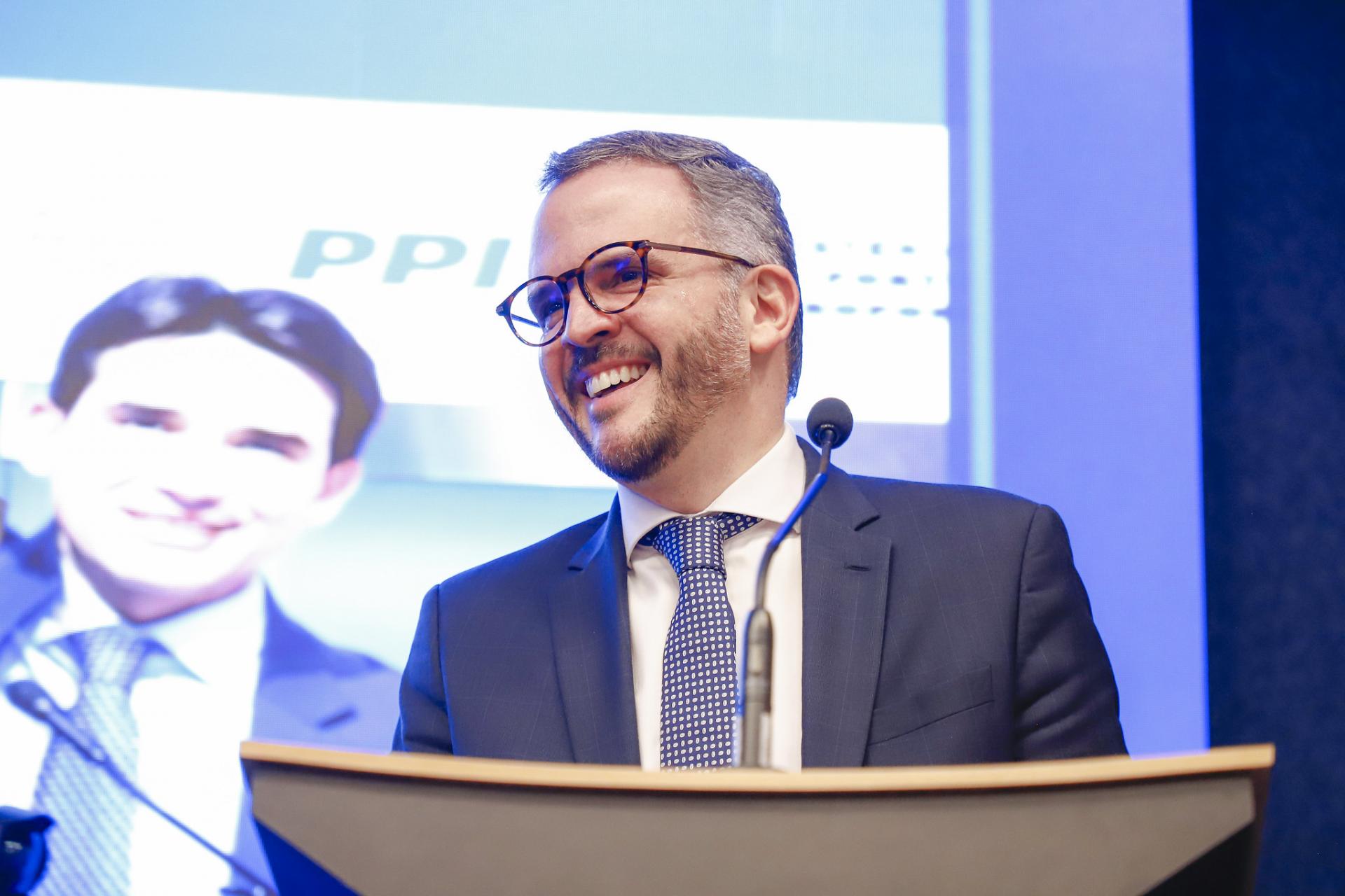 novo ministro tome franca