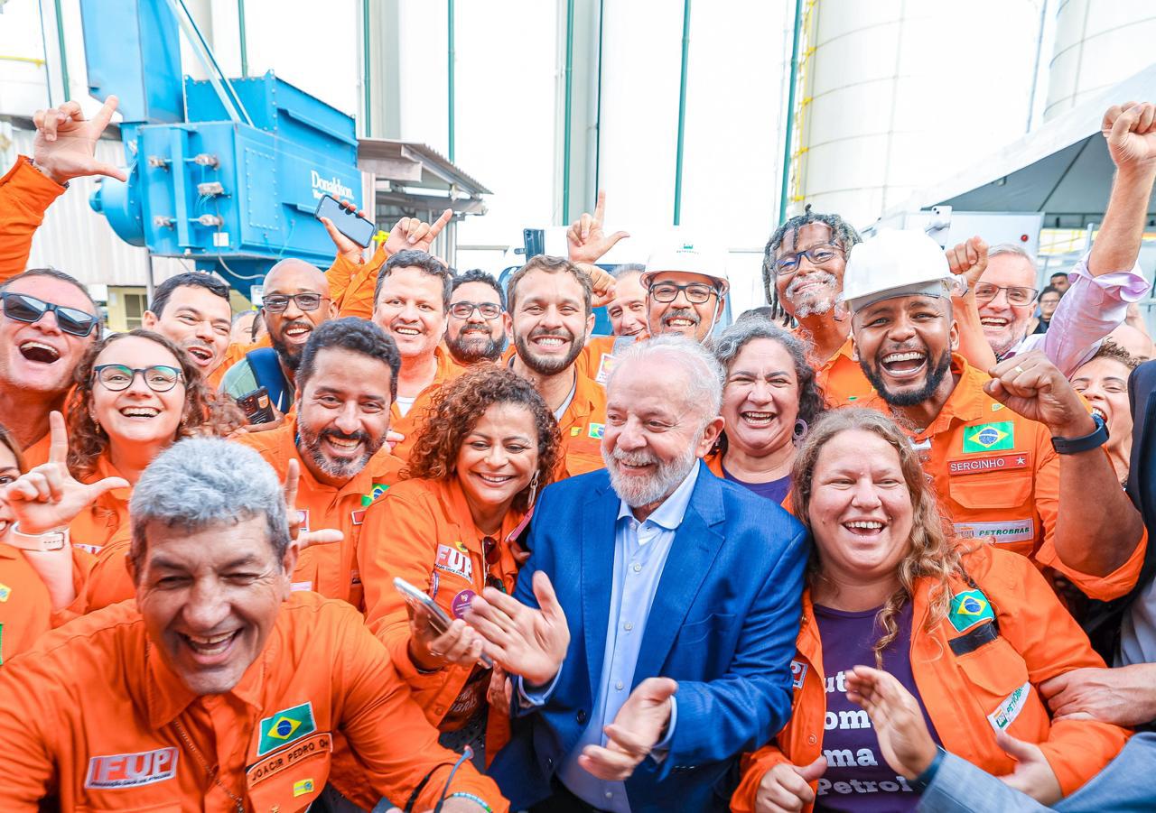 LULA COM OS PETROLEIROS