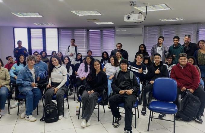 visita estudantes itaguai jul25